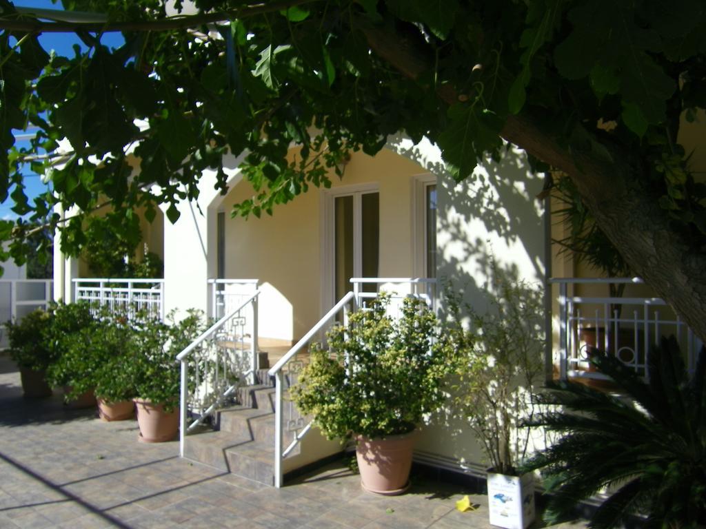 Hotel Filiopi Ágios Kírykos Εξωτερικό φωτογραφία